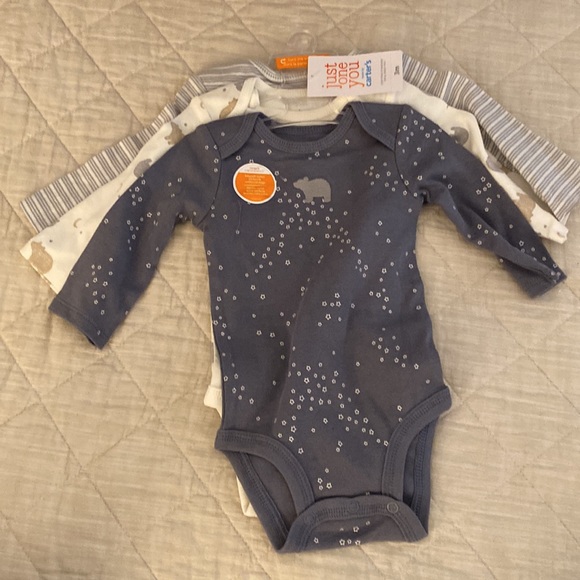 Lot of 0-3 month bodysuits/pants - Picture 3 of 8